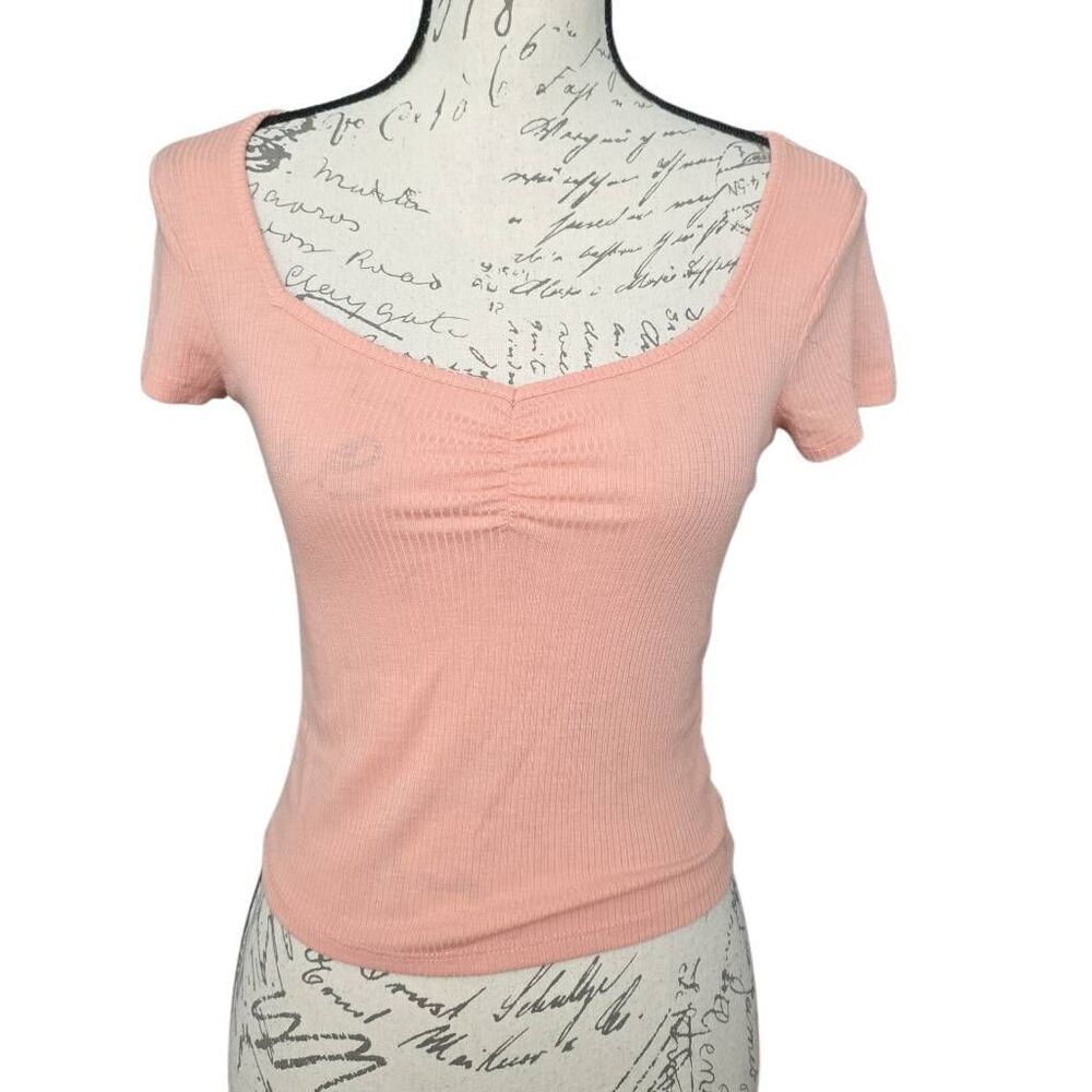 Hippie Rose Women's Size Small Pink Scoop Neck Short Sleeve Blouse
